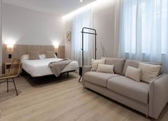 Meraki Suites - Astorga - Bedroom
