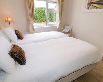 Ardagh Cottage, Pet Friendly In Ballyliffin, County Donegal - Ballyliffin - Bedroom