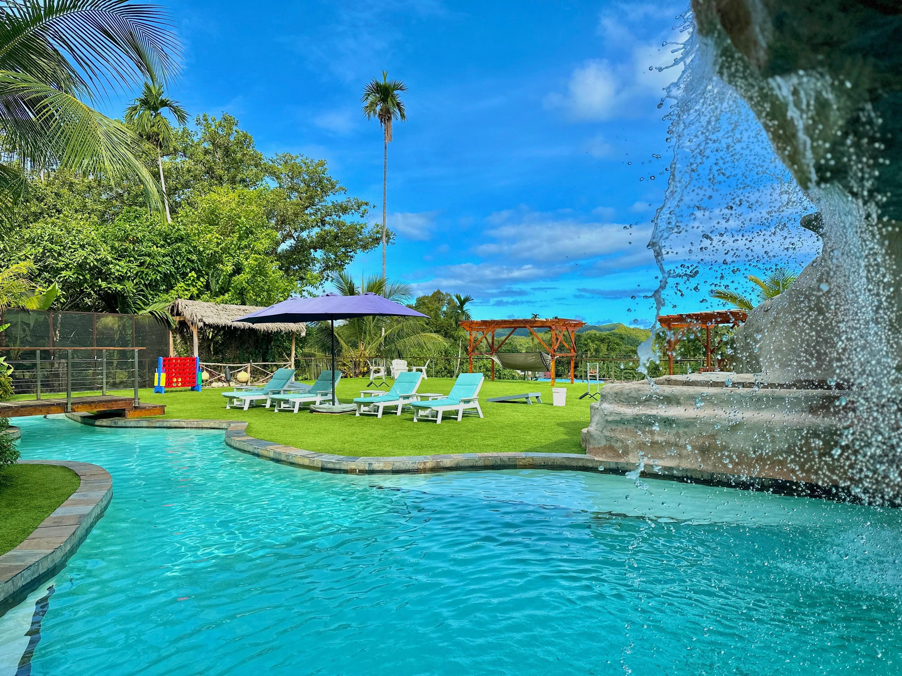 بالاو سنترال هوتل - كورور - حوض السباحة