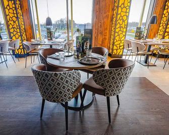 Stylish Oasis Close to Wildlands Adventure Zoo & Atlas Theater Emmen - Emmen - Restaurante