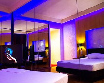 Olympic Hotel - Pire