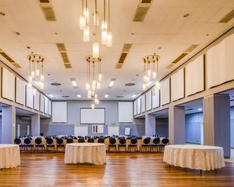 Bulawayo Rainbow Hotel - Bulawayo - Konferenční místnost