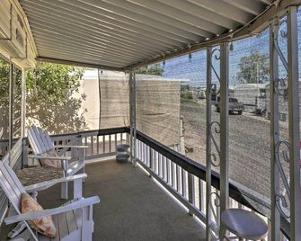 Dock and Beach Access Cozy Lake Havasu City Home! - Lake Havasu City - Balcony