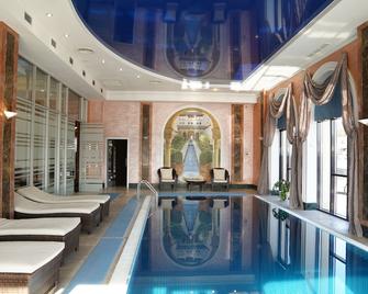 Kainar Hotel - Shymkent - Piscina