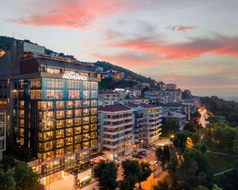 Mövenpick Bursa Hotel and Thermal Spa - Bursa - Bygning