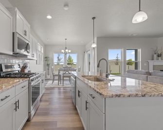2minridgevue1800ft²kingfireplace600mbps - Nampa - Kitchen