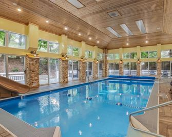 Indoor Pool near Grand Haven with Lake Michigan Beach! - Norton Shores - Piscina