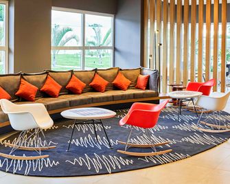 ibis Rio Branco - ריו ברנקו - טרקלין