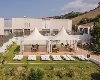 Hotel Jeni & Restaurant - Es Mercadal - Bygning