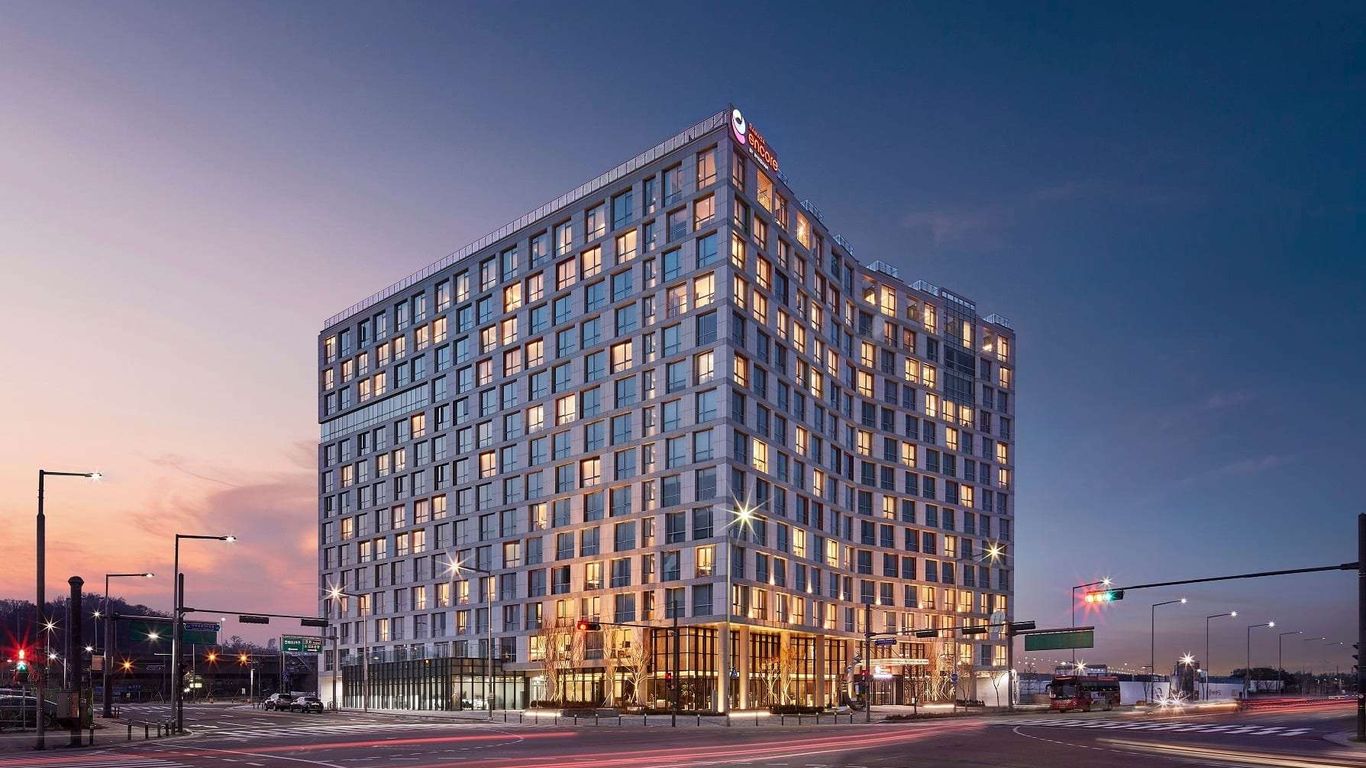 Ramada Encore by Wyndham Gimpo Han River Hotel