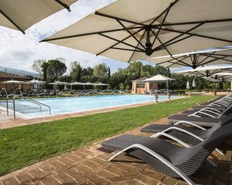Hotel Il Piccolo Castello - Monteriggioni - Zwembad