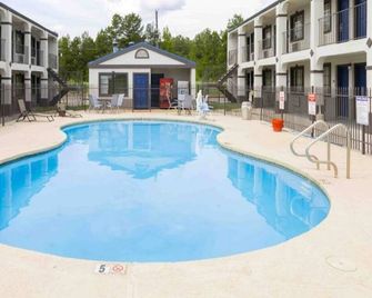 2 Full Beds | Mobil Access Tub Nsmk Micfridg - Nacogdoches - Piscina