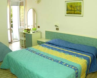 Hotel Metron - Cesenatico - Slaapkamer