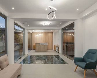 Golden Bee Lifestyle - Stalida - Lobby