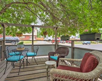 Colorado Cowboy Cottage 12 Mi to Downtown Denver - Northglenn - Patio