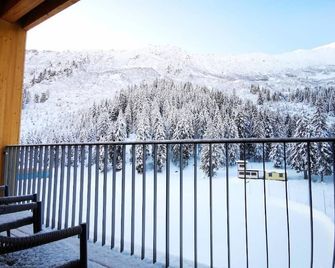 Campra Alpine Lodge & Spa - Blenio - Balcony