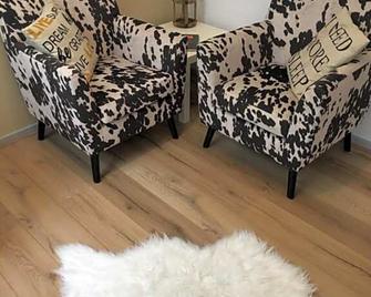 B&B In de aap gelogeerd - Apeldoorn - Sala de estar