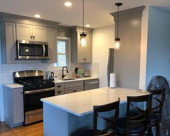 Waking Up In The Clouds With A Million Dollar Mountain View! - Cambridge - Kitchen