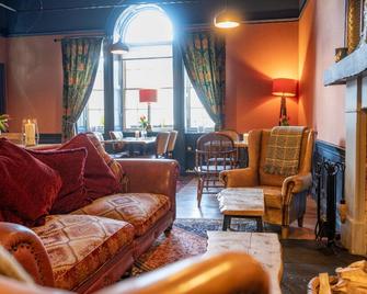Black Bull - Lauder - Living room