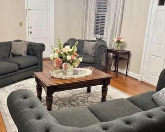Magnificent Morningside Manor - Vidalia - Sala de estar