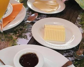 Les Deux Ponts - Pierre-Perthuis - Essen