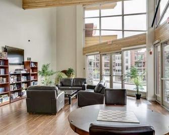 Pools are now open! Holiday Time! West Kelowna's hidden gem! 2BR 2 Bath! - Summerland - Lobby