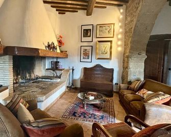 La Casa Degli Archi - Pitigliano - Sala de estar