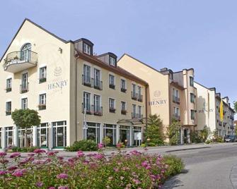 Hotel Henry - Erding - Building