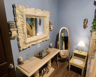 The Fairytale Cottage at High Rock Castl - Monroe - Zimmerausstattung