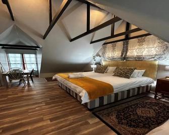 Be at Rest Accommodation - George - Bedroom