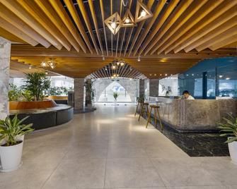 Prime New Hotel - נה טראנג - לובי