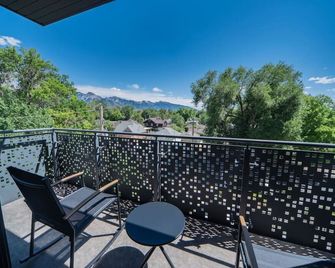 Sugarhouse! Mountain View 3br, 2ba Gym, Parking - סולט לייק סיטי - מרפסת
