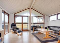 Holiday Home Finna - 1km from the sea in NW Jutland by Interhome - Hirtshals - Sala