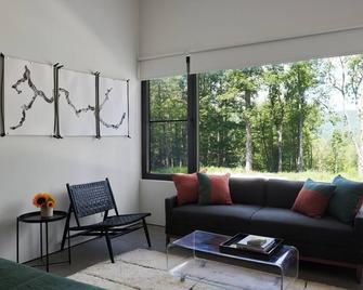 Coldbrook Bed and Breakfast - Boiceville - Living room