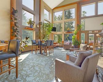 Best Western Plus Valemount Inn & Suites - Valemount - Lobby