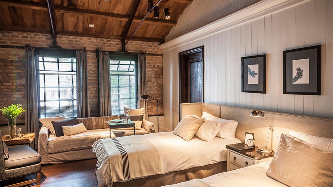 La Alondra, Casa de huéspedes