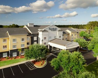 Fairfield Inn & Suites by Marriott Charleston North/University Area - North Charleston - Bygning
