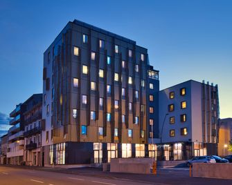 Aiden by Best Western Clermont-Ferrand Hotel & Spa - קלרמו פראה - בניין