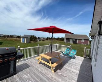 2-Bedroom Modern Cottage - Bay Views and Minutes from Thunder Cove & Twin Shores - Kensington - Balcony
