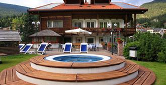 Hotel Hell - Ortisei - Pool