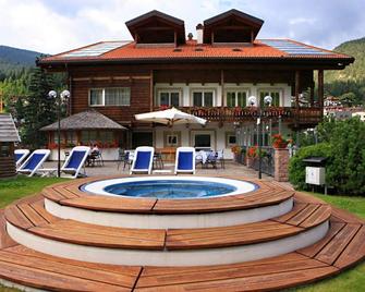 Hotel Hell - Ortisei - Bể bơi