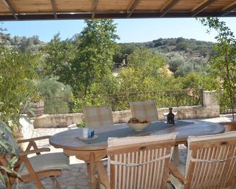 Quiet Stone Countryhouse In Crete Central - Zarós - Patio