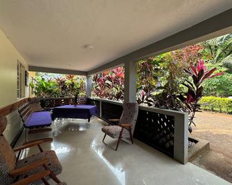 Jacaranda Homestay - Moshi - Innenhof
