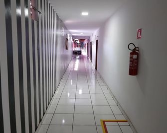 New Center Hotel - Carolina - Corredor