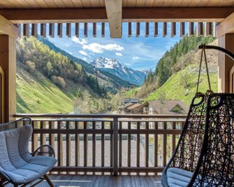 Zillergrundrock Luxury Mountain Resort - Mayrhofen - Balkong