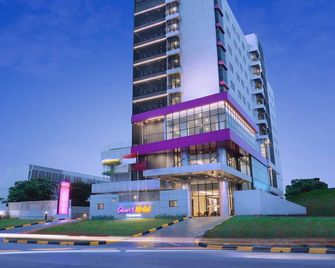 Quest Prime Cikarang By Aston - Cikarang - Gebouw