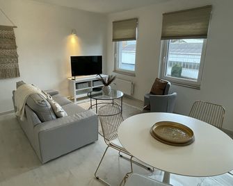 Zen apartment integrated into its wellness center - Namur - Salon