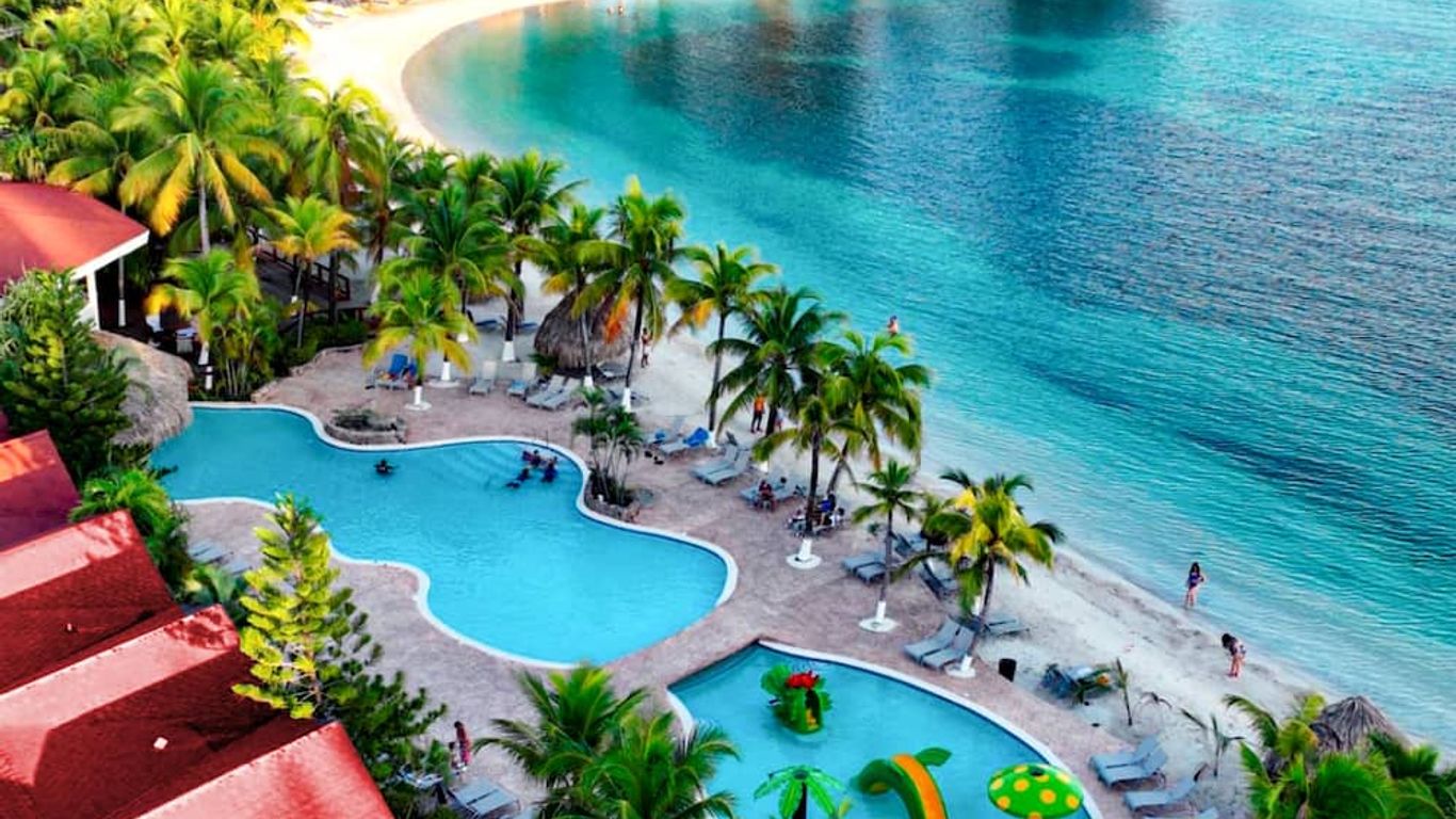 فانتاسي أيلاند بيتش ريزورت، دايف آند مارينا شامل جميع الخدمات