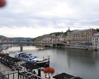 L'Inattendu sur la Croisette Dinant Centre - Dinant - Außenansicht