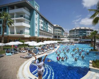 Seashell Resort & Spa - Side - Piscina